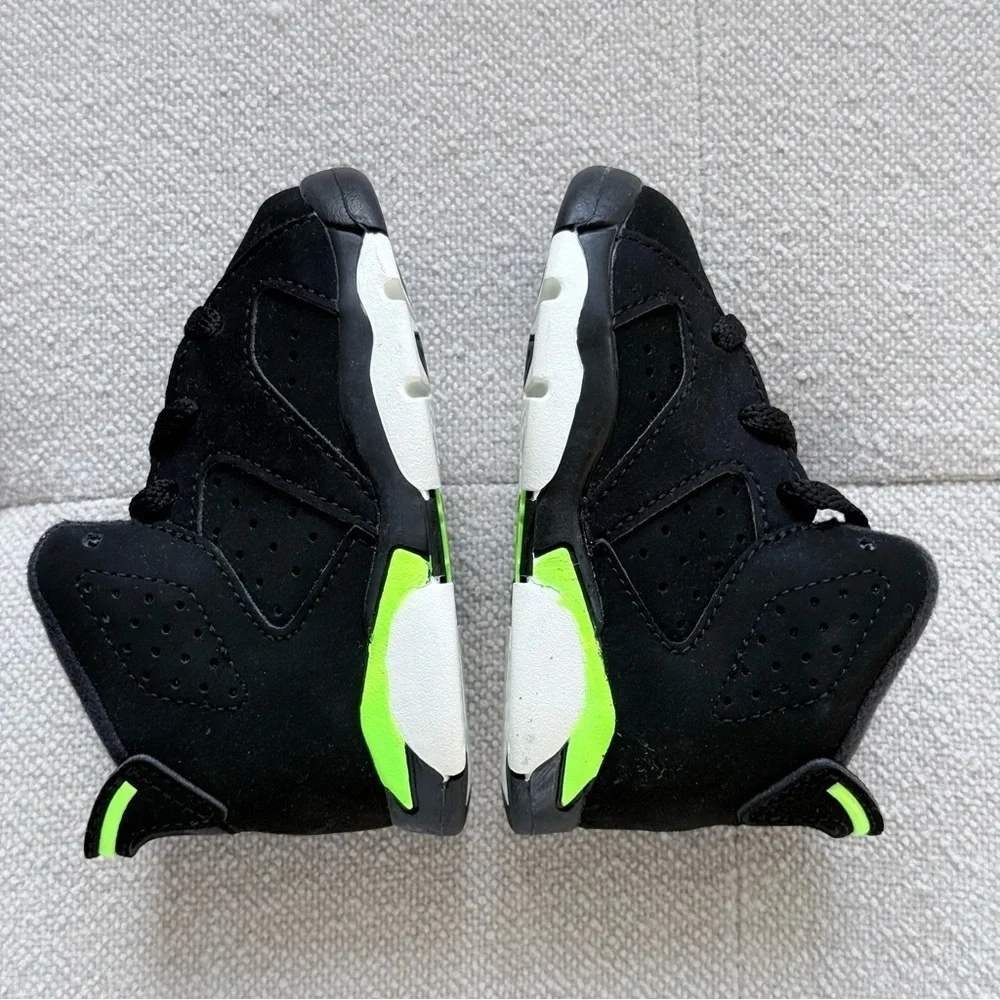 New! Jordon 6 Retro (TD) black/ electric green toddler shoes size 4C